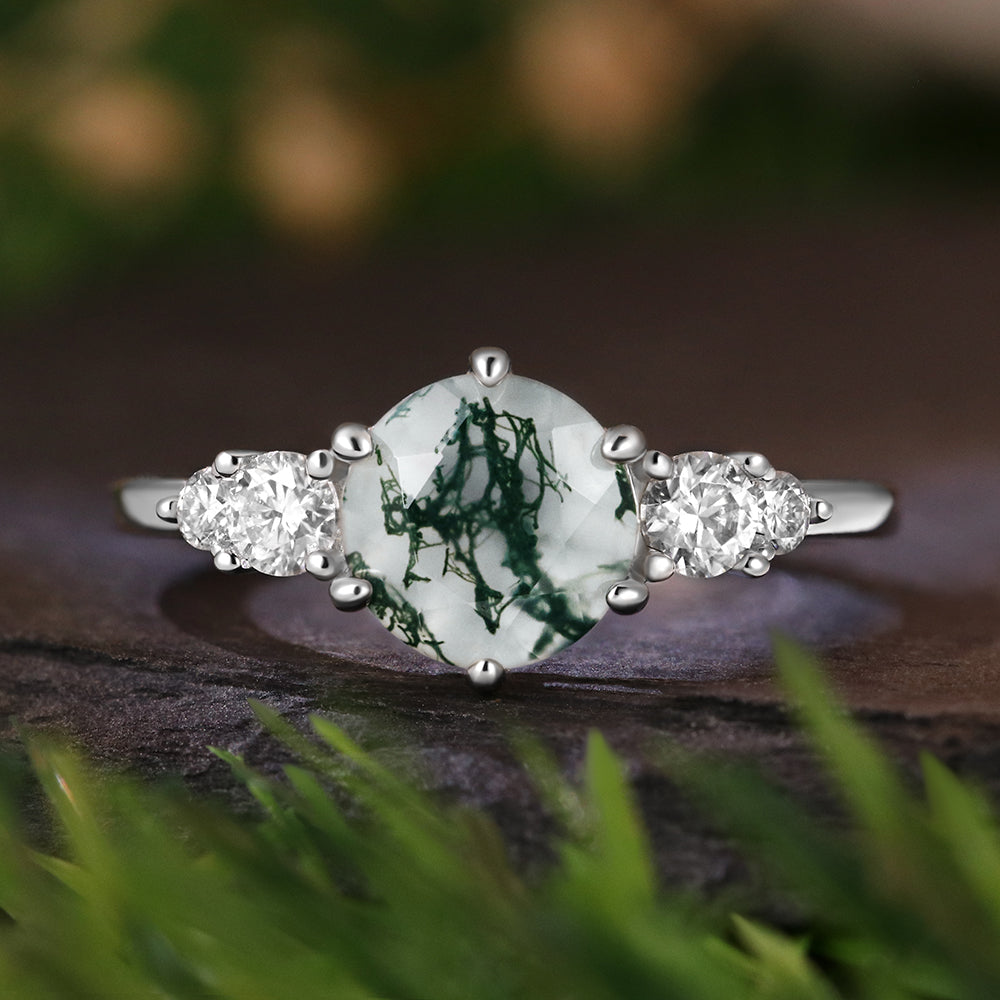 Anillo de compromiso con halo de esmeraldas de laboratorio ovaladas de 1 ct
