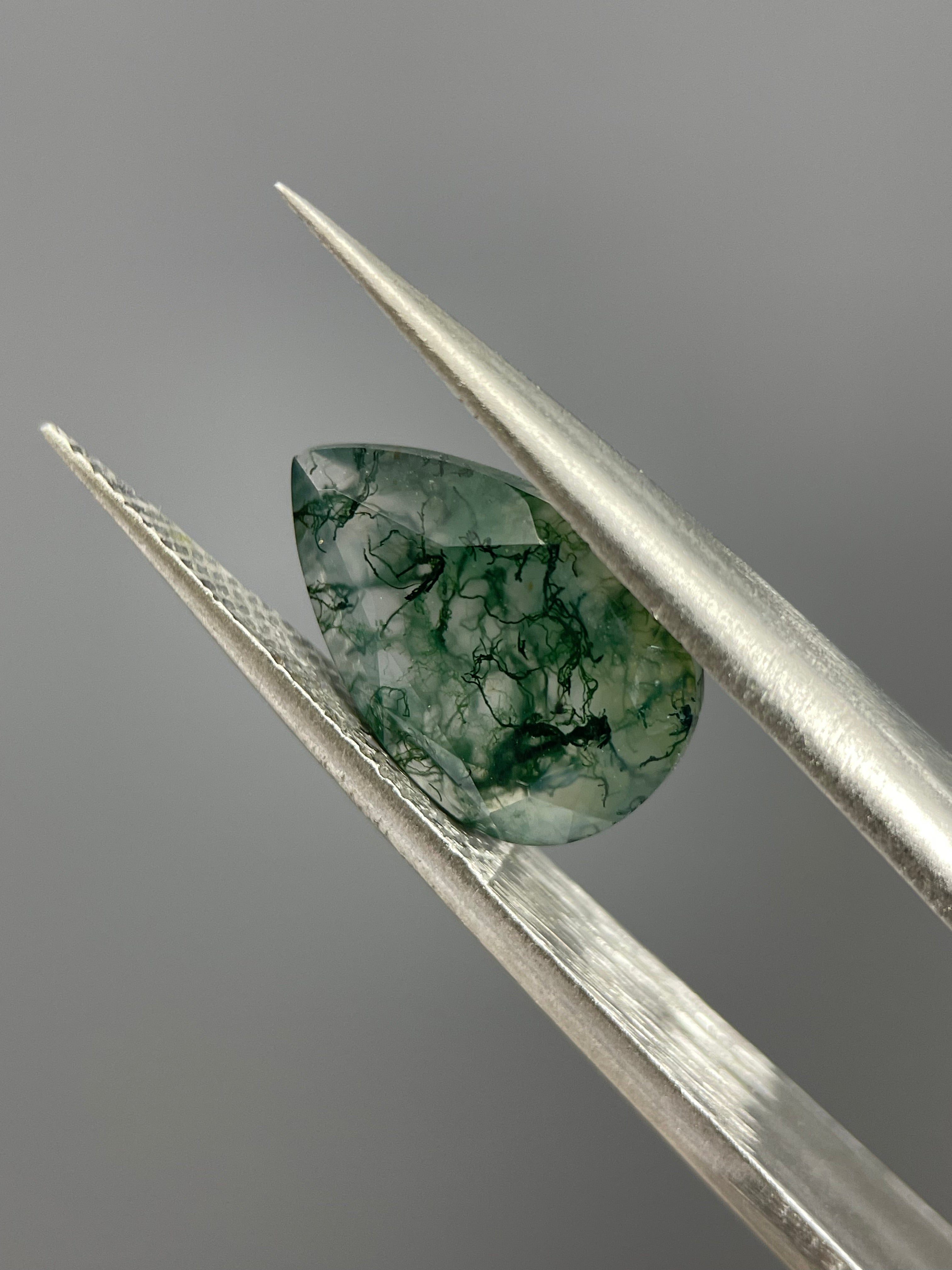 2.65ct Pear Cut Moss Agate Gemstone