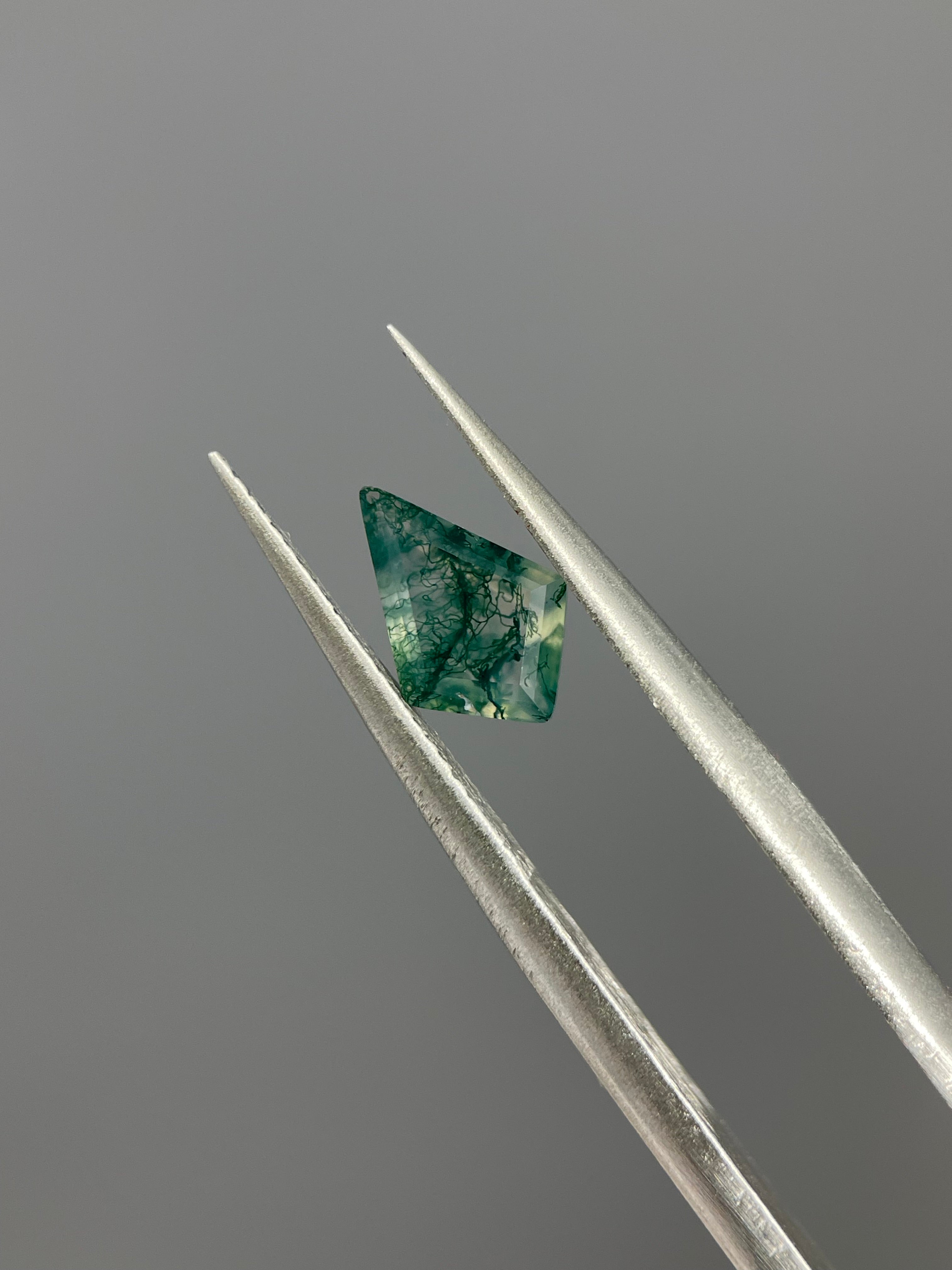 0.65ct Kite Cut Moss Agate Gemstone