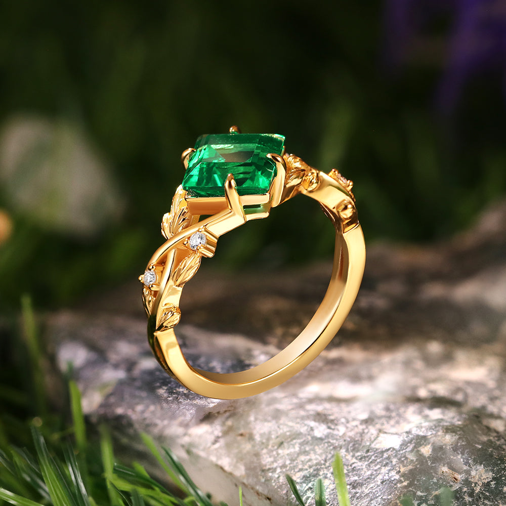 Anillo de compromiso con halo de esmeraldas de laboratorio ovaladas de 1 ct