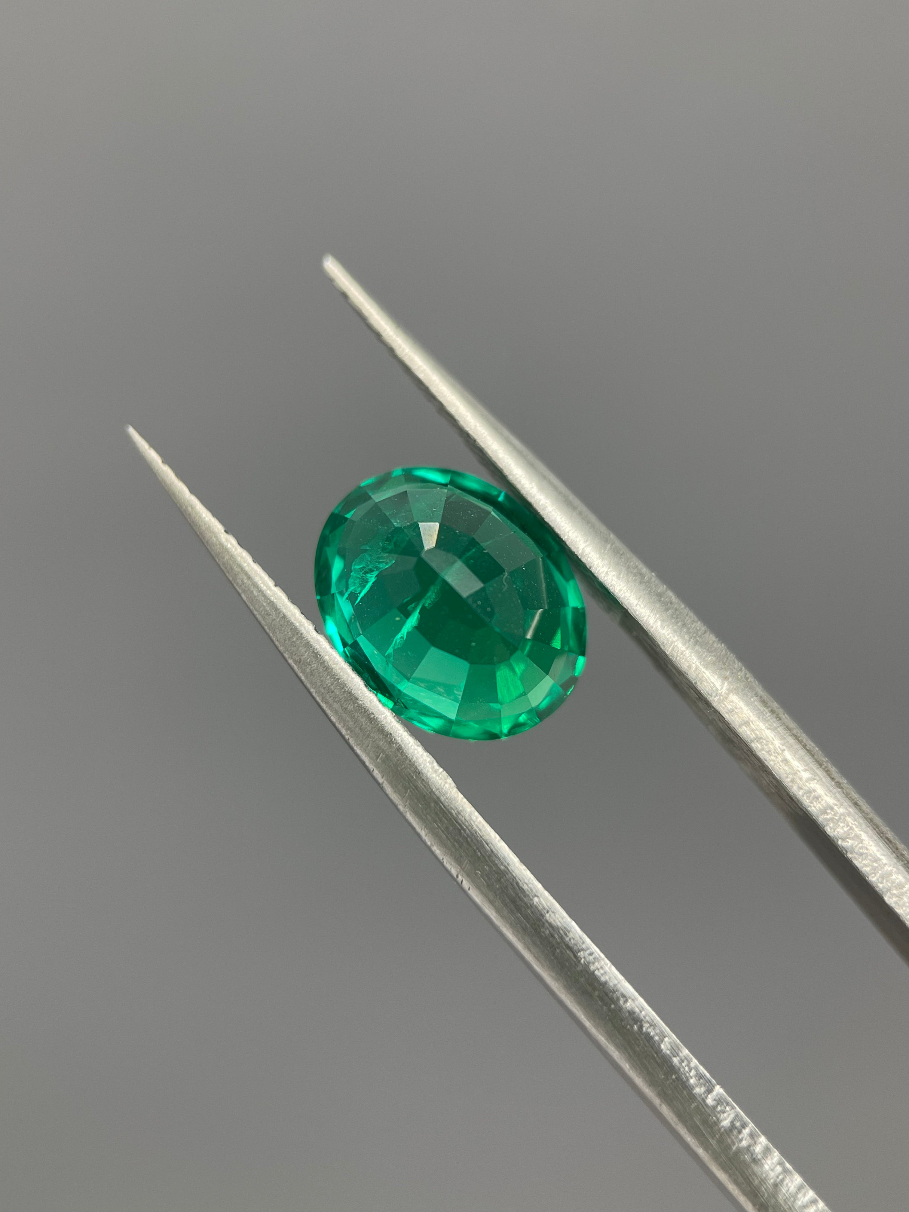 2.80 ct Oval Cut Lab Emerald Gemstone