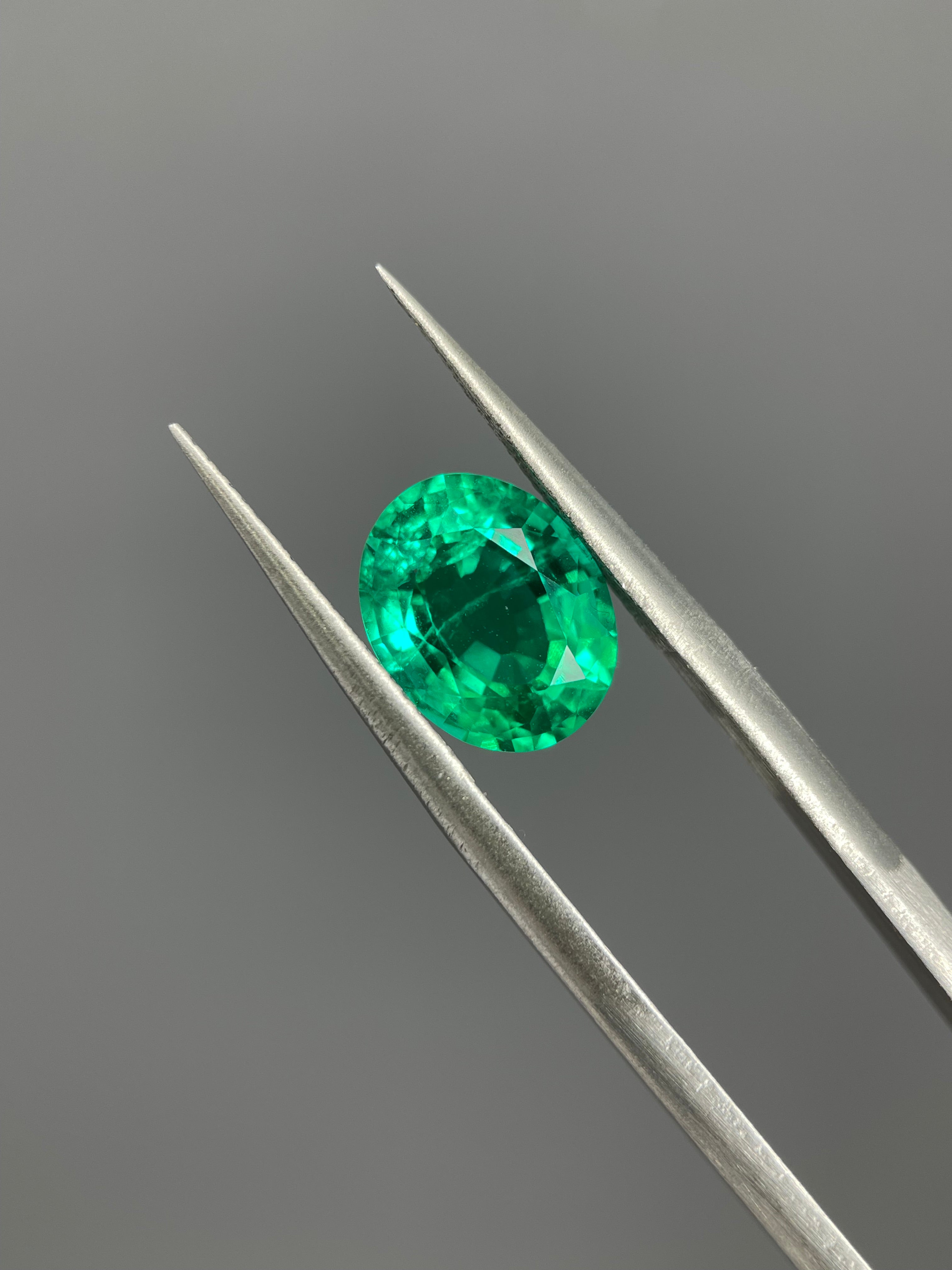 2.80 ct Oval Cut Lab Emerald Gemstone