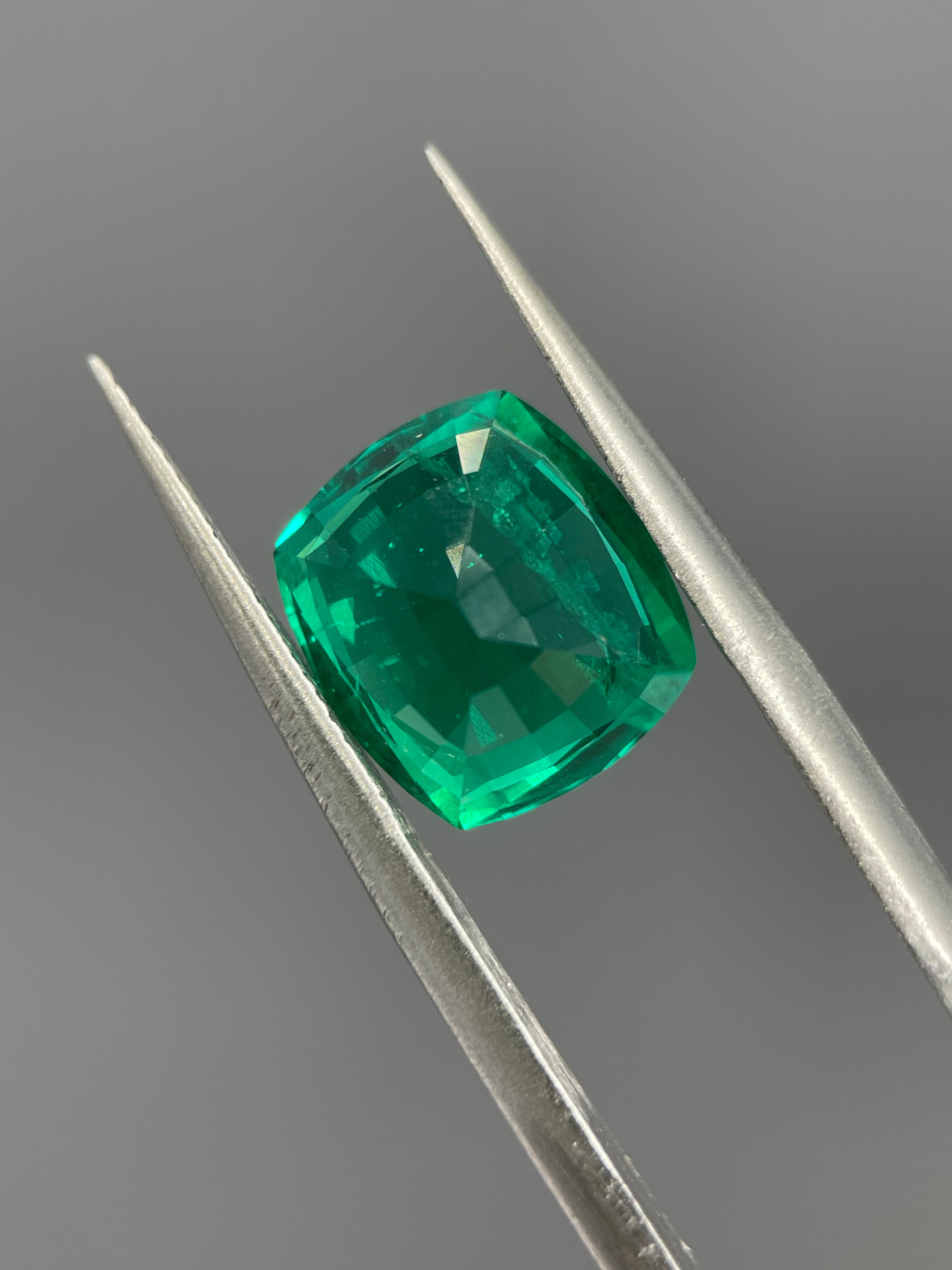 4.25 ct Cushion Cut Lab Emerald Gemstone