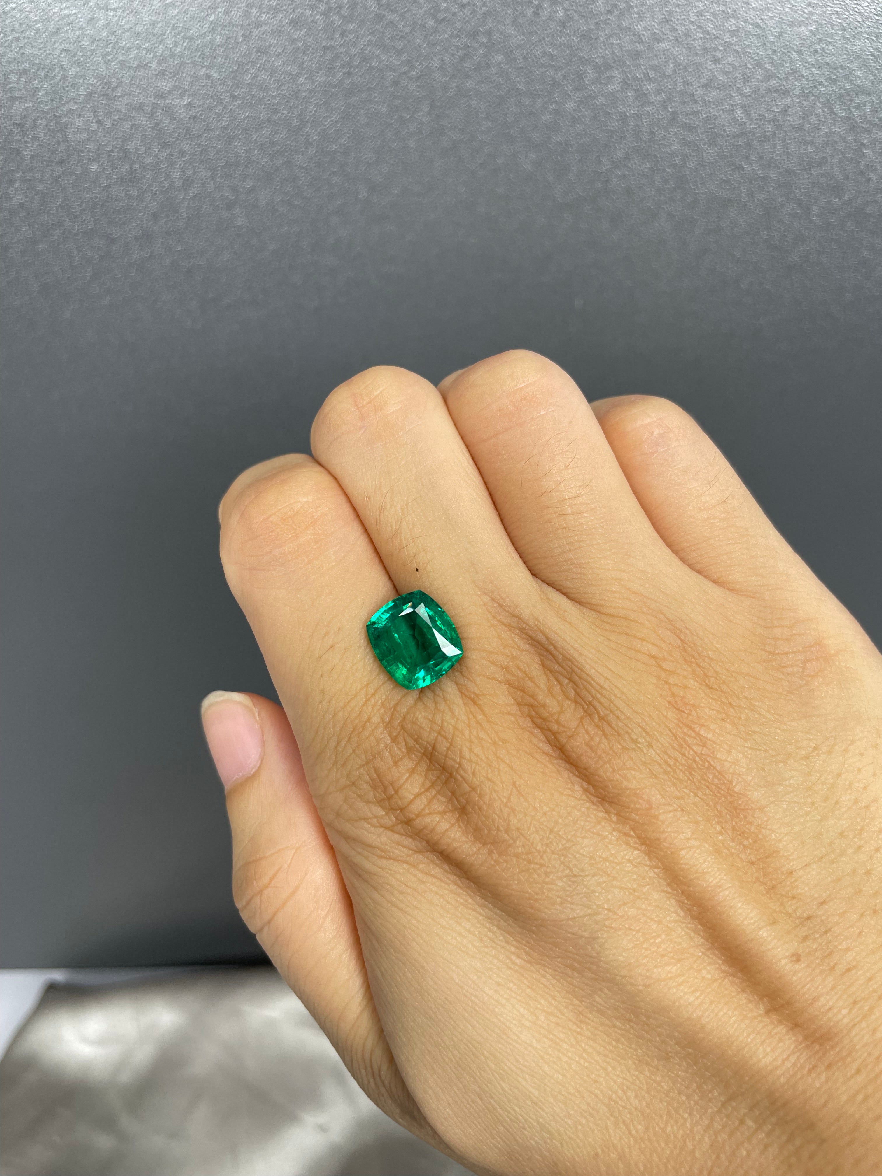 4.25 ct Cushion Cut Lab Emerald Gemstone