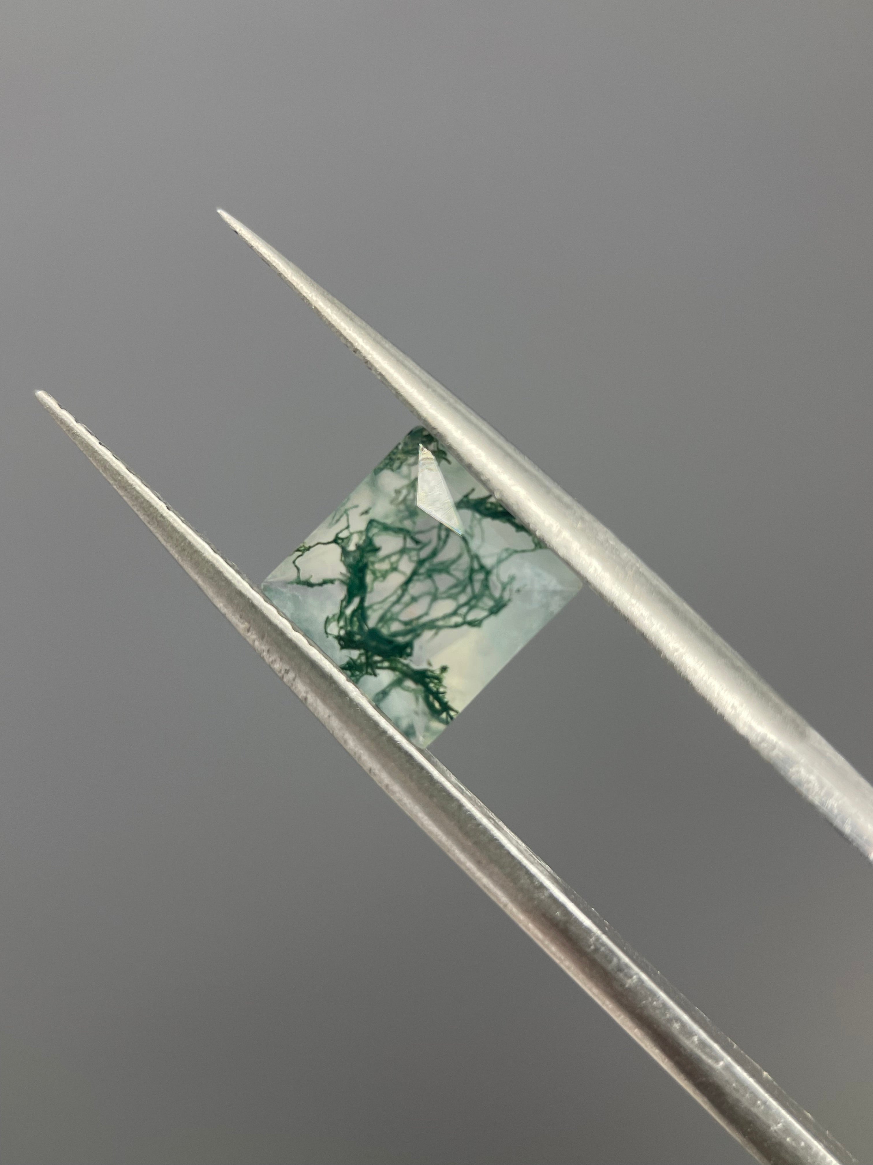 1.85 ct Princess Cut Moss Agate Gemstone