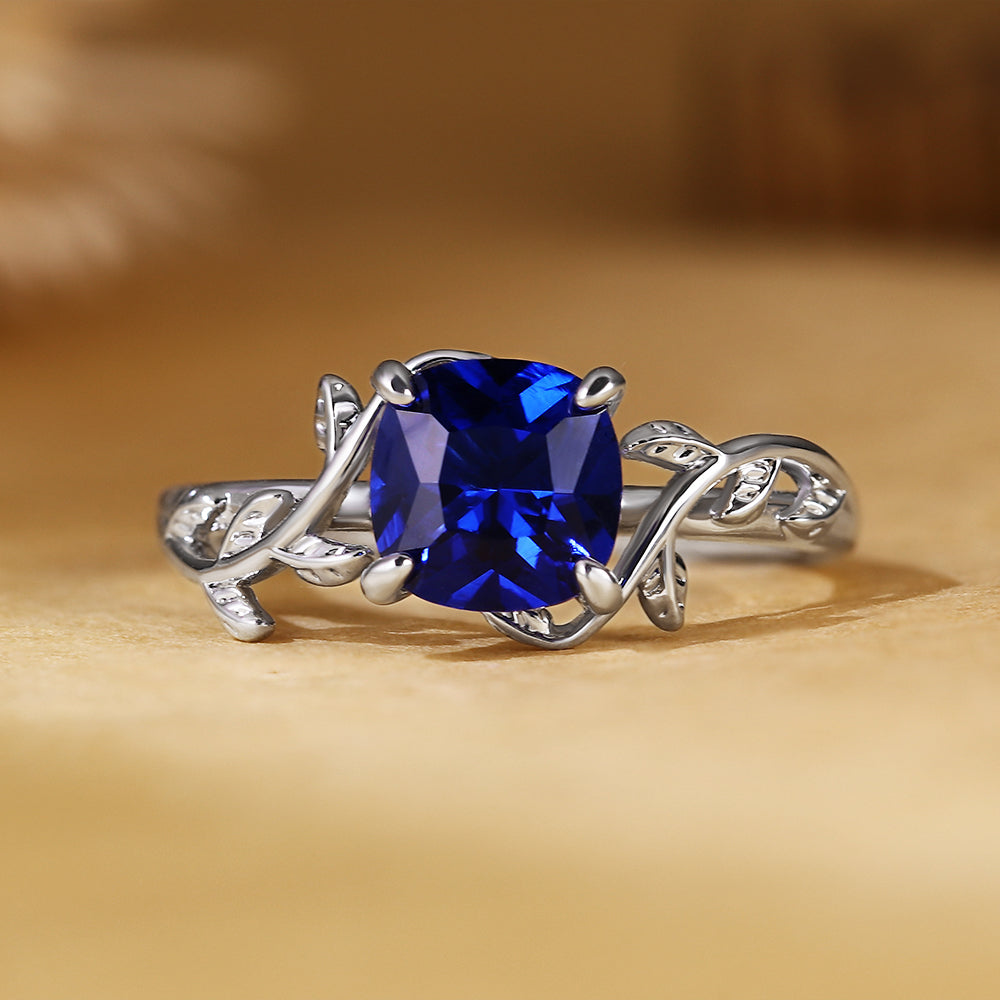 Anillo de compromiso con halo de esmeraldas de laboratorio ovaladas de 1 ct