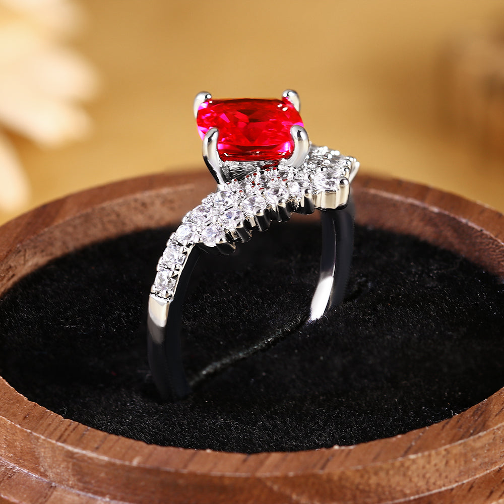 Anillo de compromiso con halo de esmeraldas de laboratorio ovaladas de 1 ct