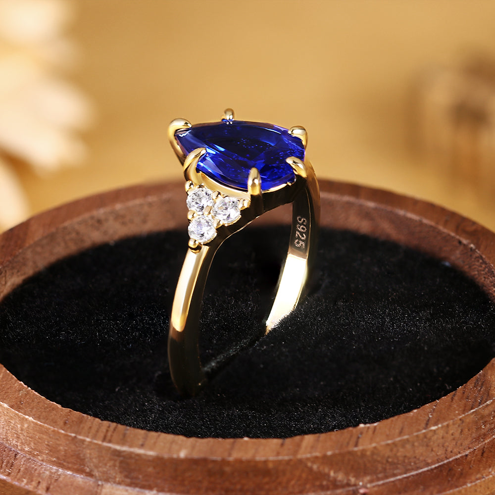 Anillo de compromiso con halo de esmeraldas de laboratorio ovaladas de 1 ct
