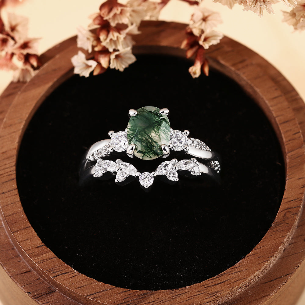 Nature Inspired Oval Moss Agate Bridal Set,Unique Vintage Three Stone Ring with Curved Matching Ring