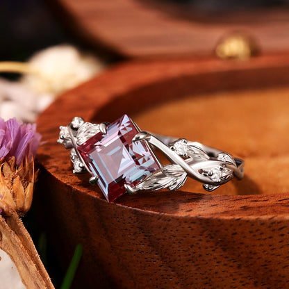 Bague de fiançailles avec halo d'émeraude ovale de laboratoire de 1 ct