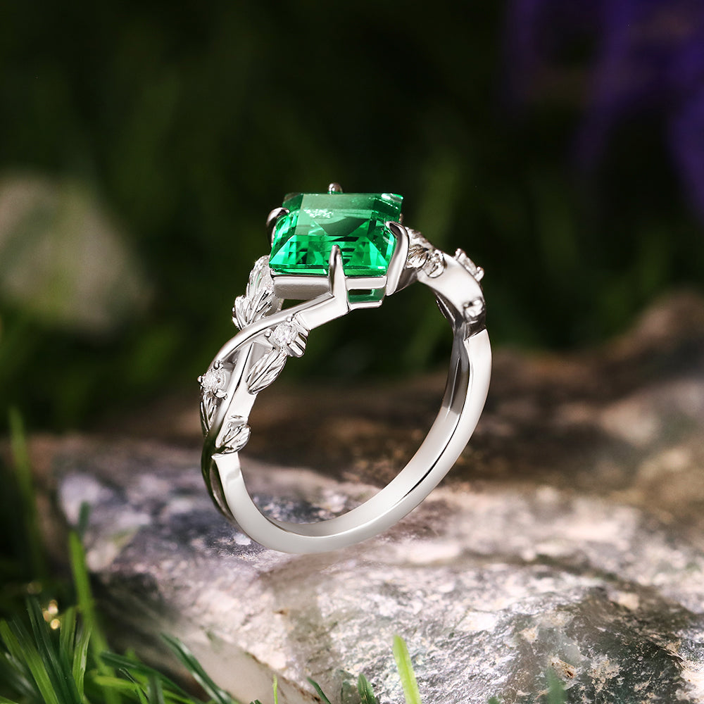 Anillo de compromiso con halo de esmeraldas de laboratorio ovaladas de 1 ct