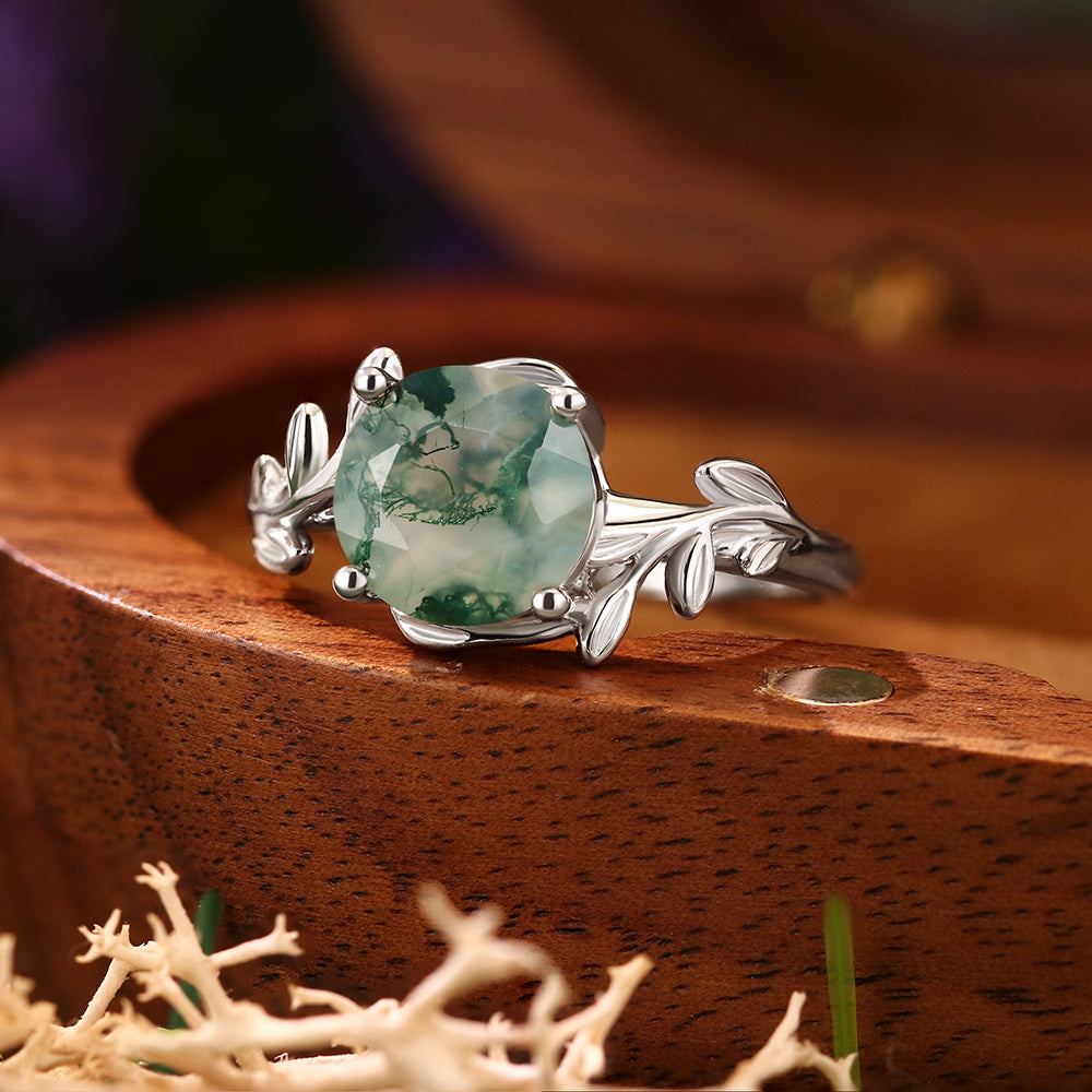 Bague de fiançailles avec halo d'émeraude ovale de laboratoire de 1 ct