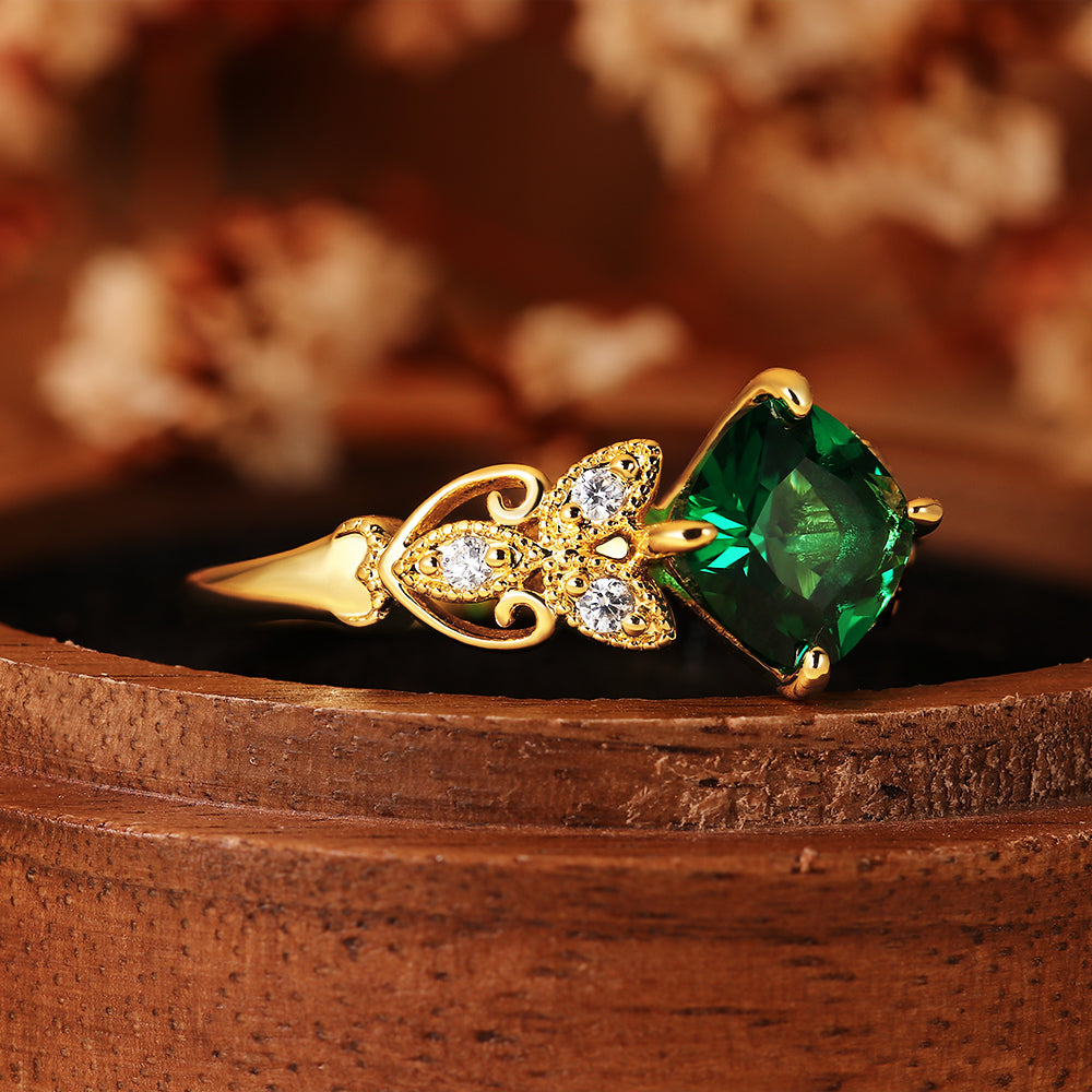 Anillo de compromiso con halo de esmeraldas de laboratorio ovaladas de 1 ct