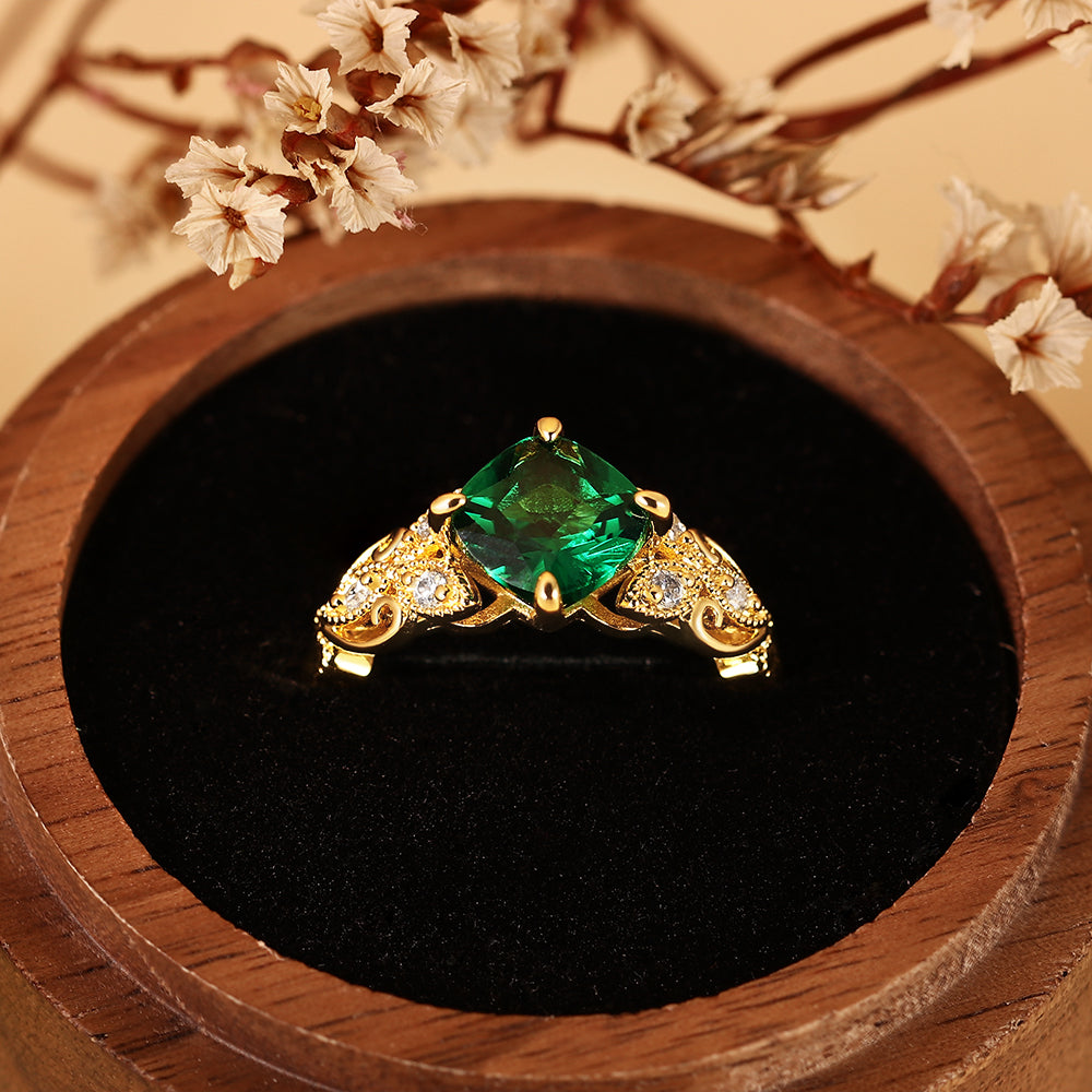 Anillo de compromiso con halo de esmeraldas de laboratorio ovaladas de 1 ct