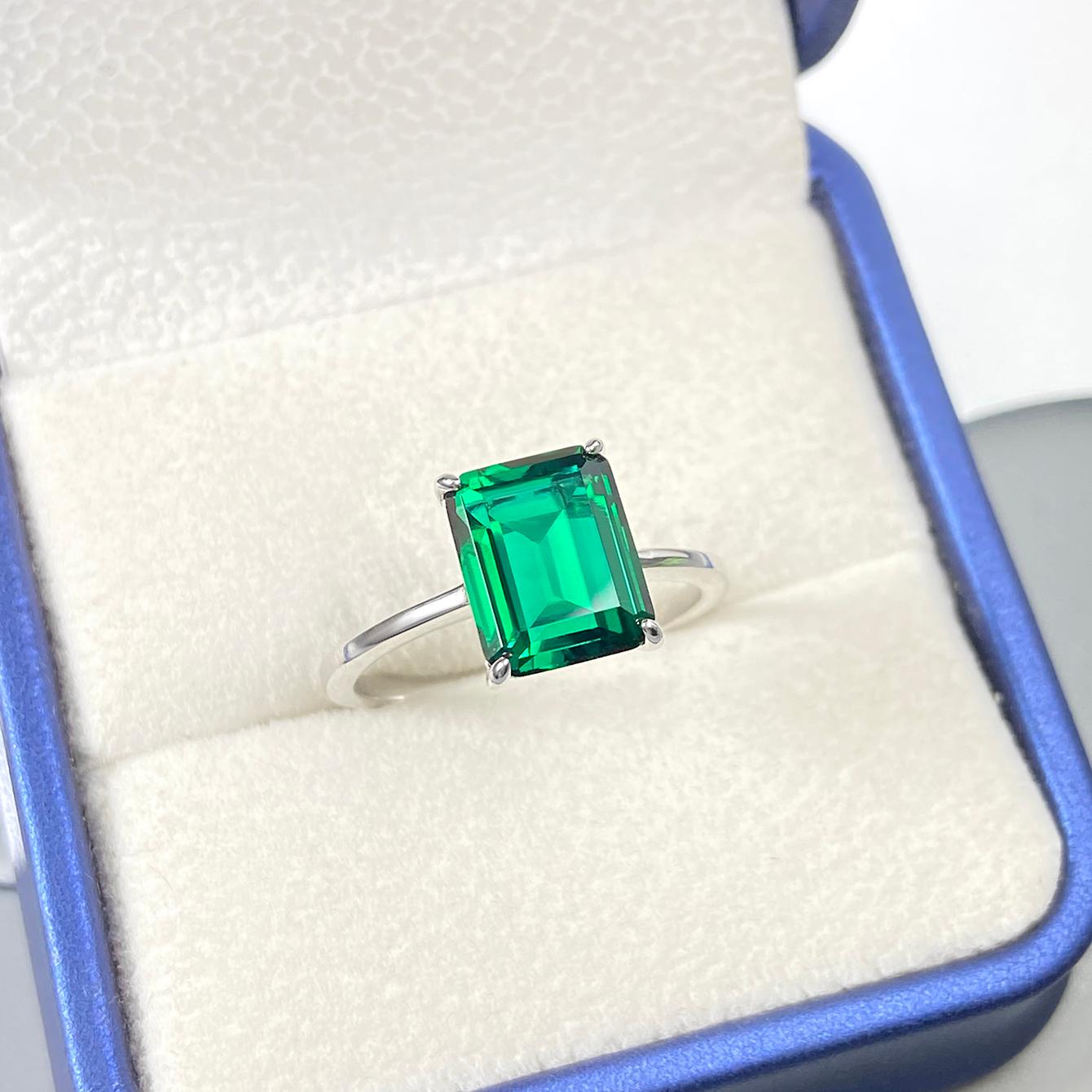 Bague de fiançailles avec halo d'émeraude ovale de laboratoire de 1 ct