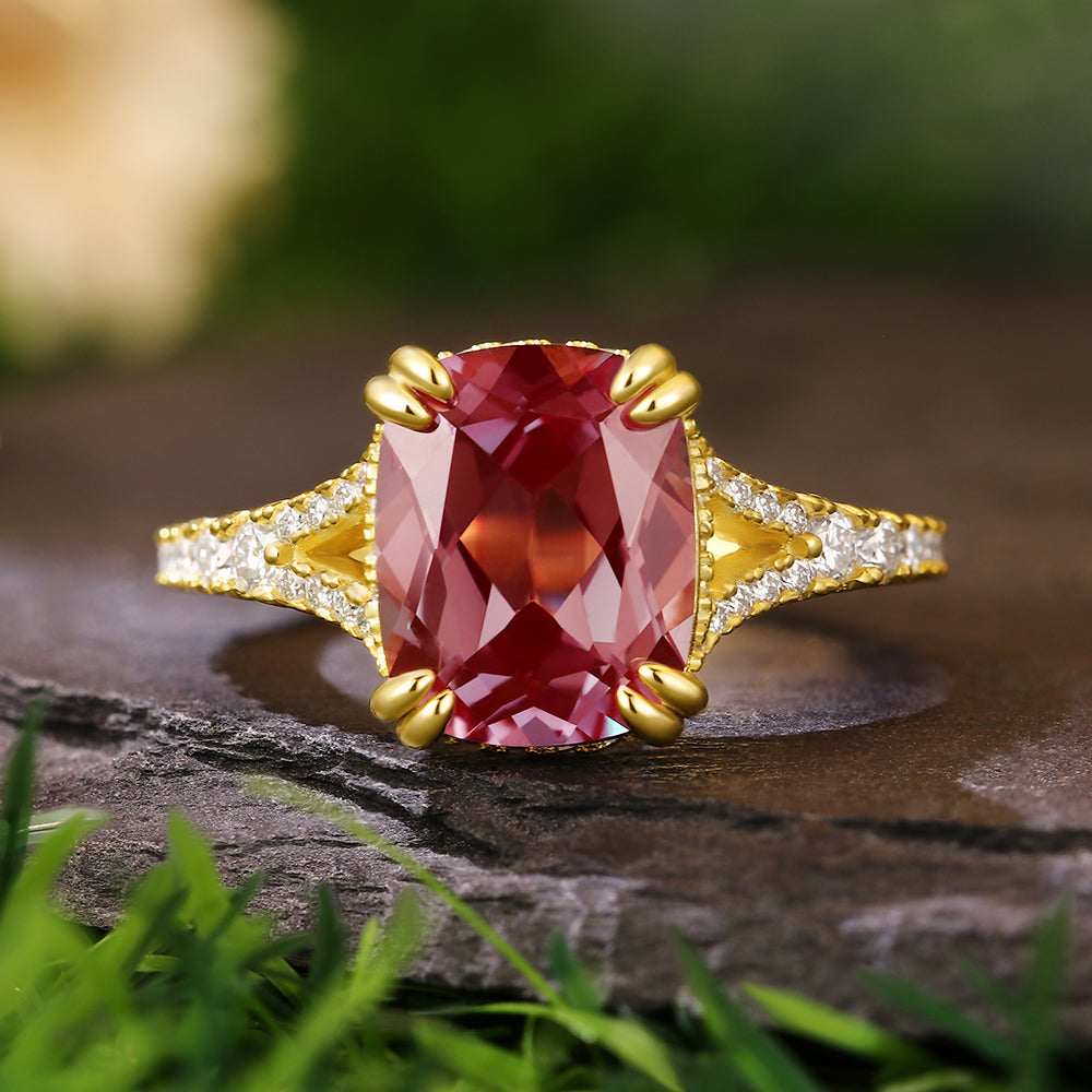 Bague de fiançailles avec halo d'émeraude ovale de laboratoire de 1 ct