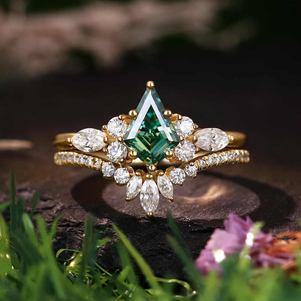 2.24ct Vintage Kite Cut Green Moissanite Moissanite Engagement Ring Marquise Curved Band