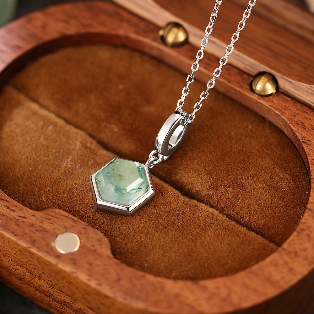 8x8mm Hexagon Cut Natural Moss Agate Pendant Necklace