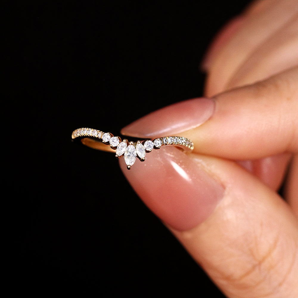 2.24ct Vintage Kite Cut Green Moissanite Moissanite Engagement Ring Marquise Curved Band