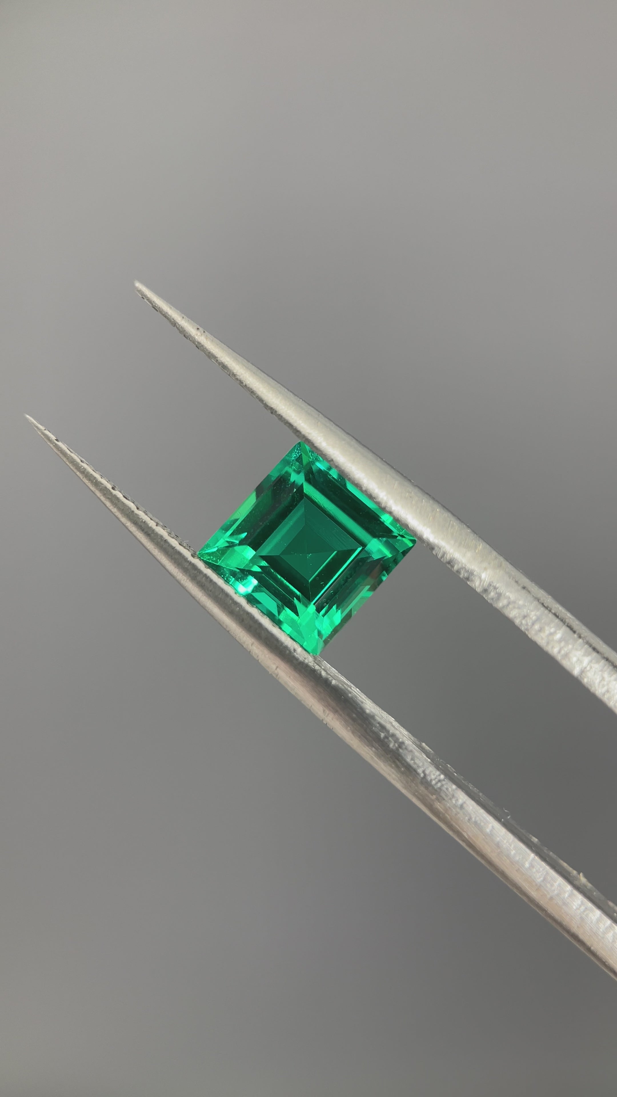 1.65 ct Emerald Cut Lab Emerald Gemstone