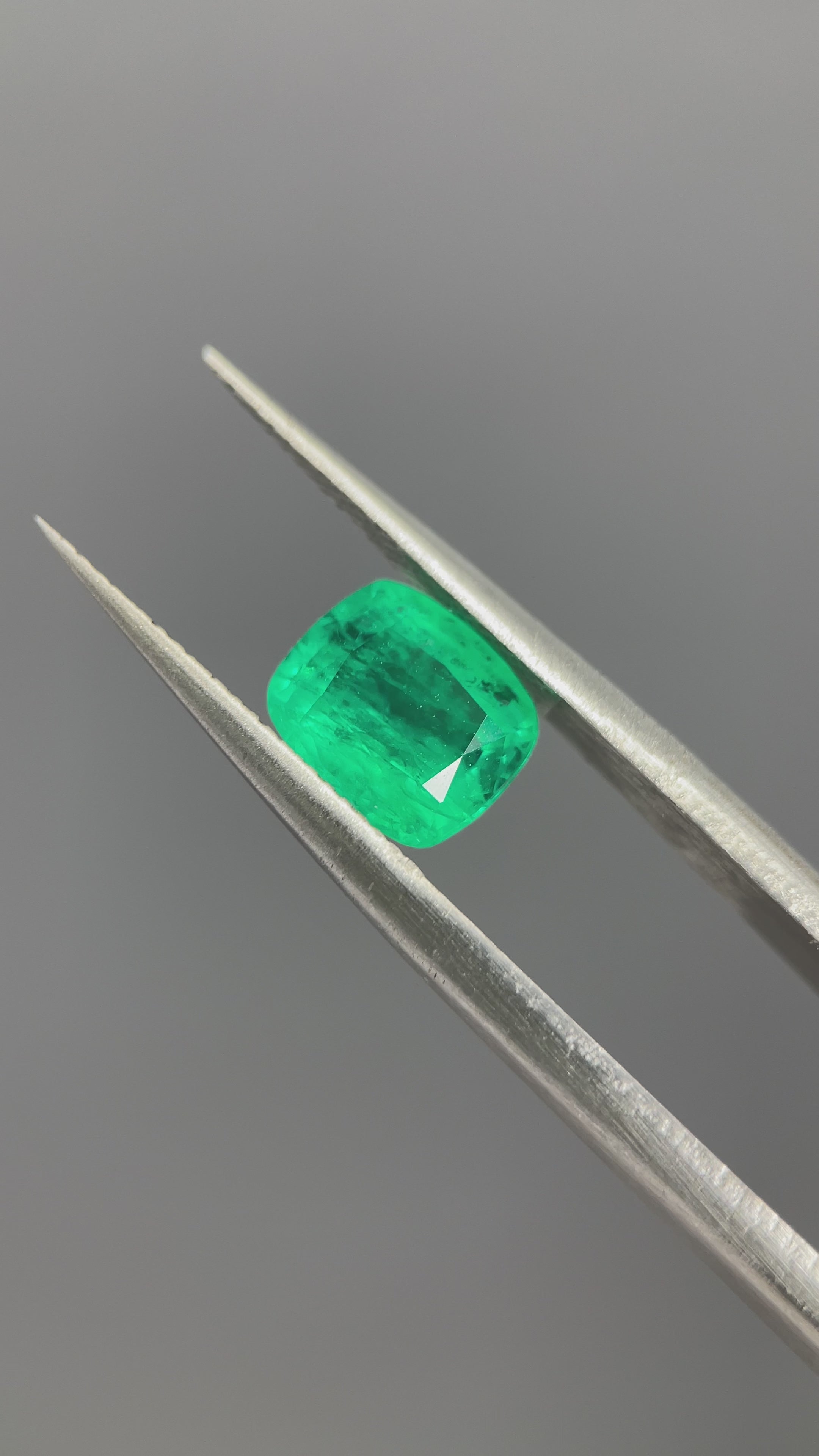 1.60 ct Cushion Cut Lab Emerald Gemstone