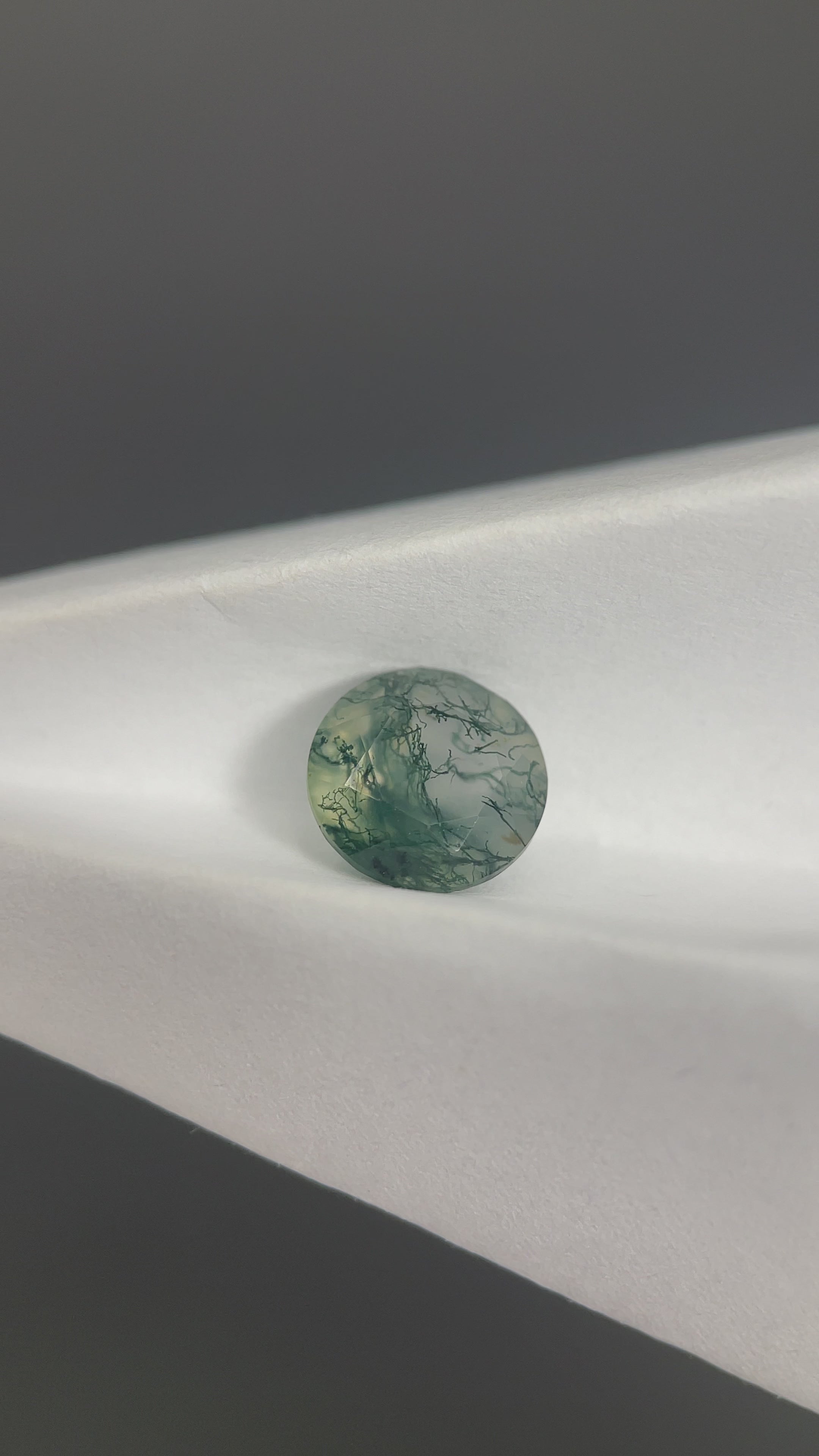 1.55ct Round Cut Moss Agate Gemstone