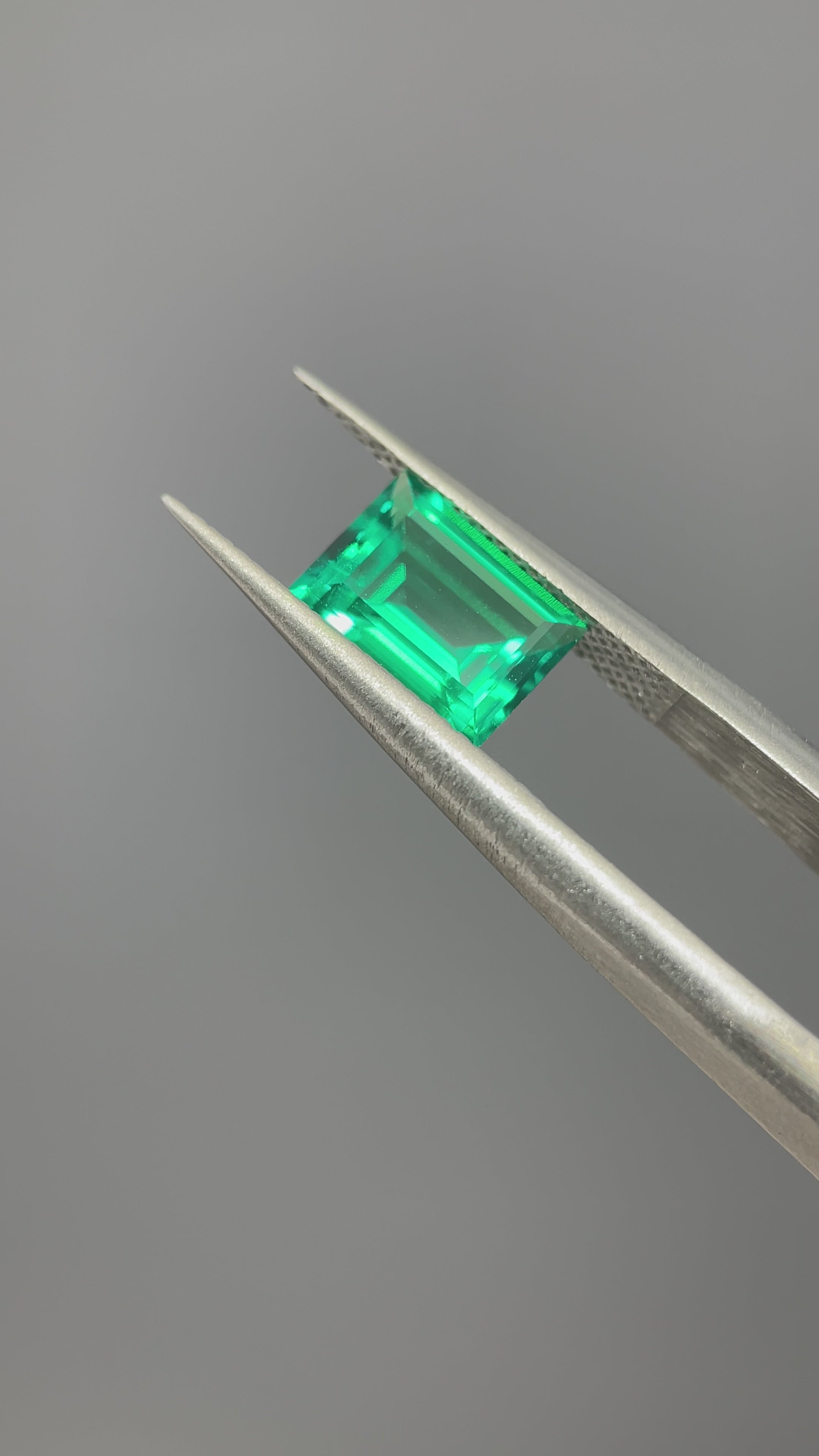 1.35 ct Emerald Cut Lab Emerald Gemstone