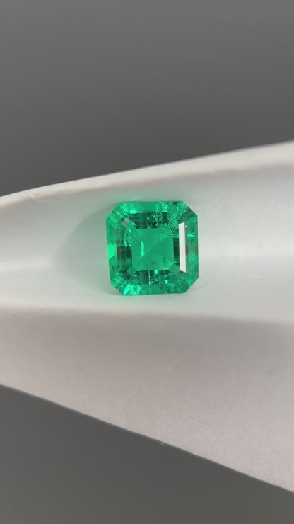 1.35 ct Asscher Cut Lab Emerald Gemstone