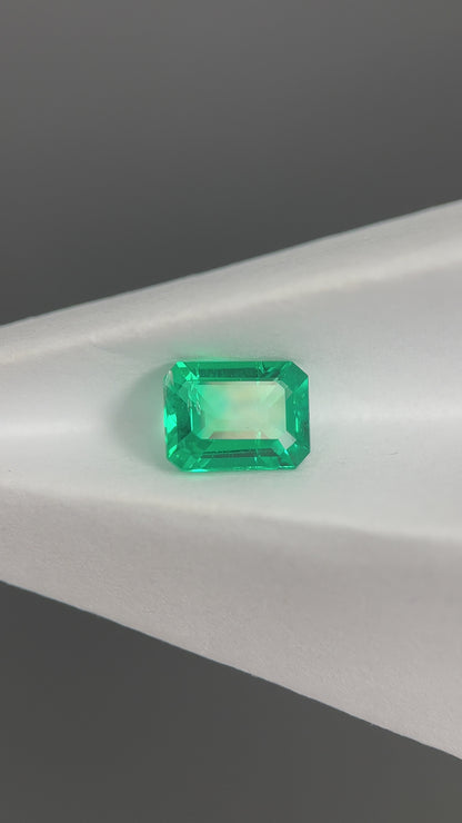 1.40 ct Emerald Cut Lab Emerald Gemstone